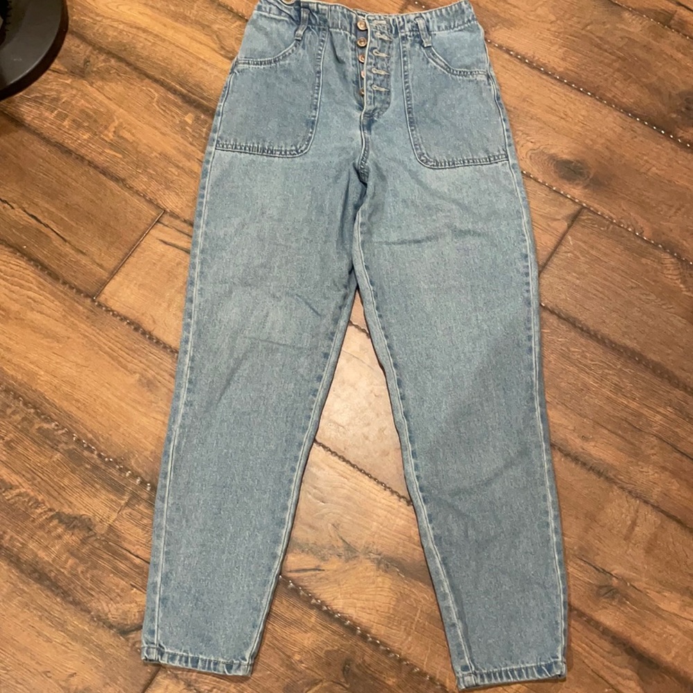 High waisted mom jeans💙 size 24.